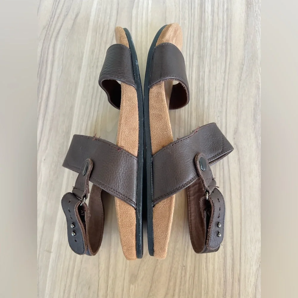 Toms Brown Leather Sandals
